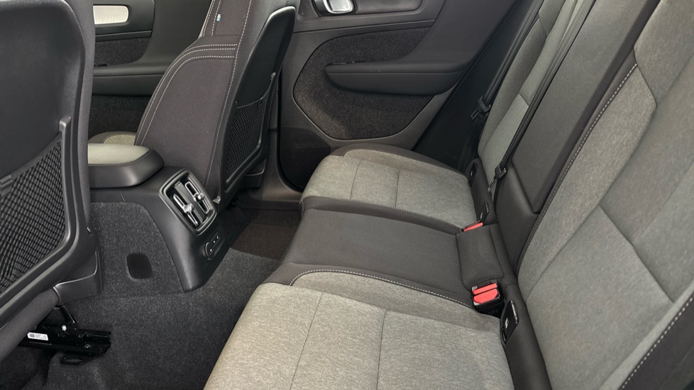 VOLVO XC40 Image 14