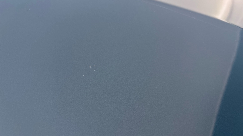 VOLVO XC40 chips and dent