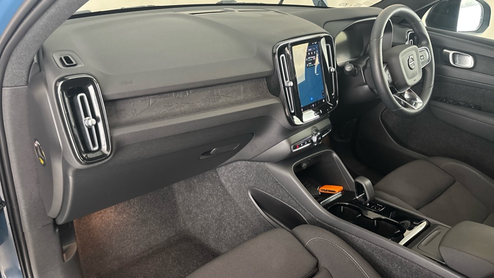 VOLVO XC40 Image 10
