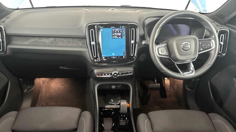 VOLVO XC40 Image 11