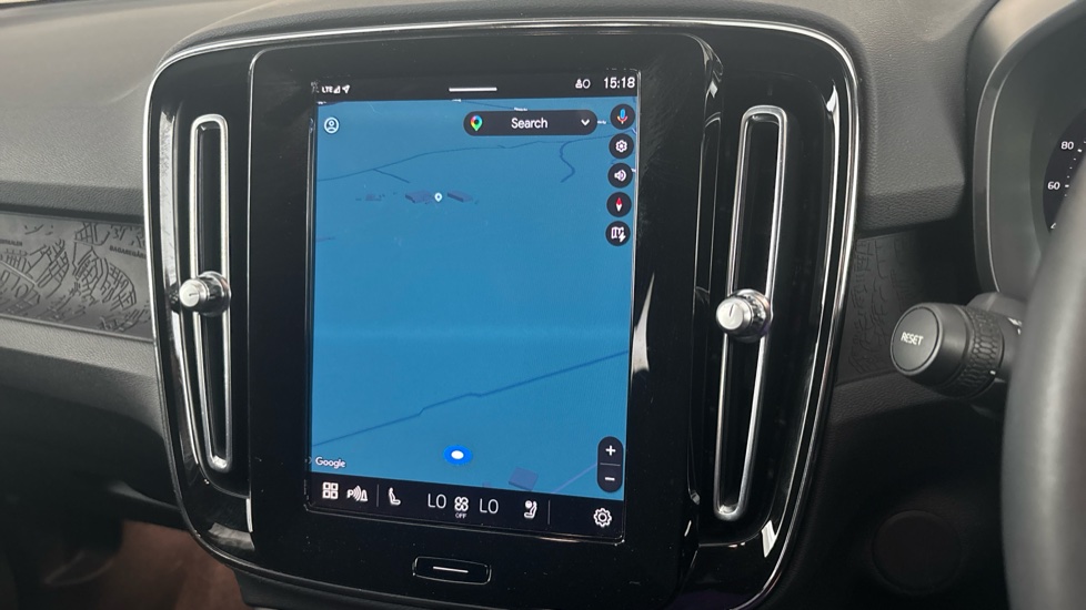 VOLVO XC40 Image 12