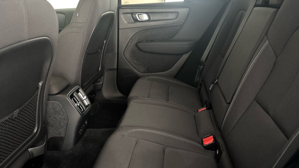 VOLVO XC40 Image 14