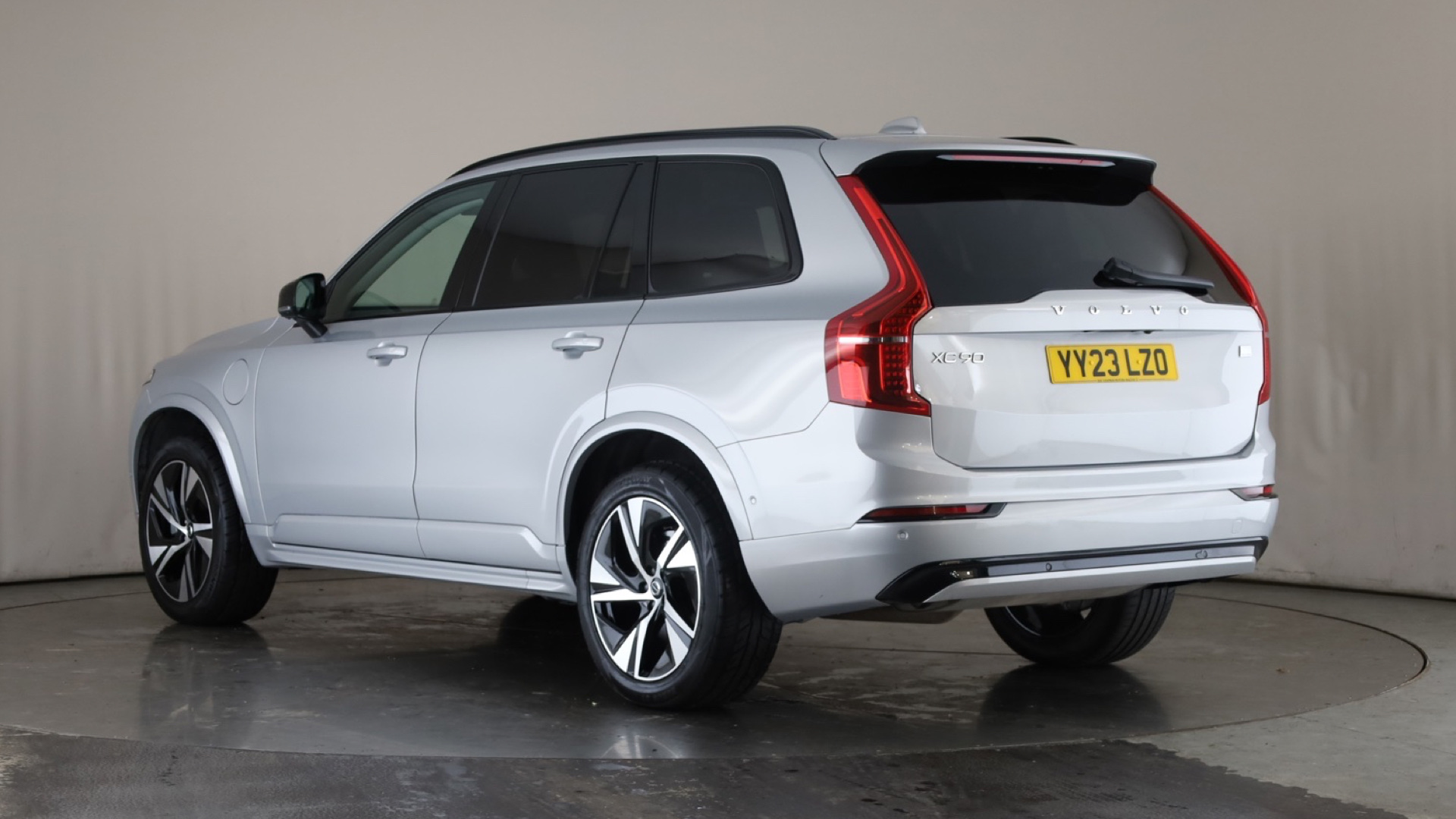 2.0 T8 [455] RC PHEV Plus Dark 5dr AWD Geartronic