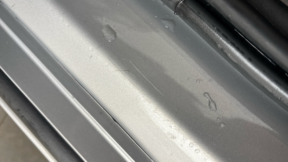 VOLVO XC90 scratches