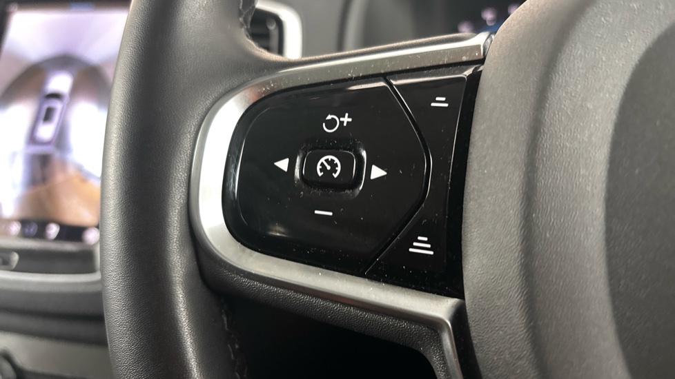 VOLVO XC90 cruise control
