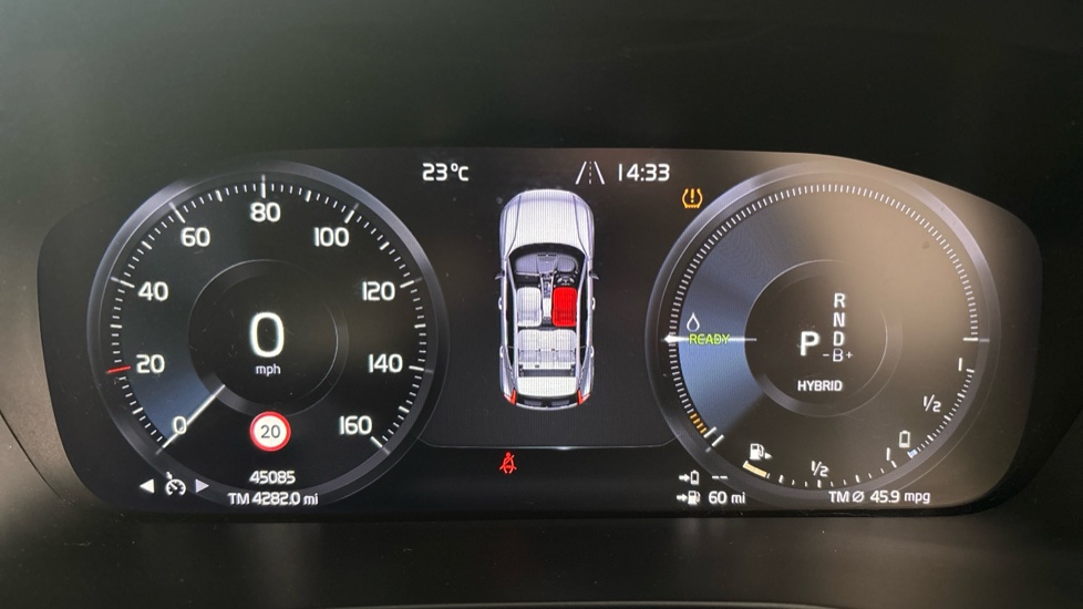 VOLVO XC40 Image 13