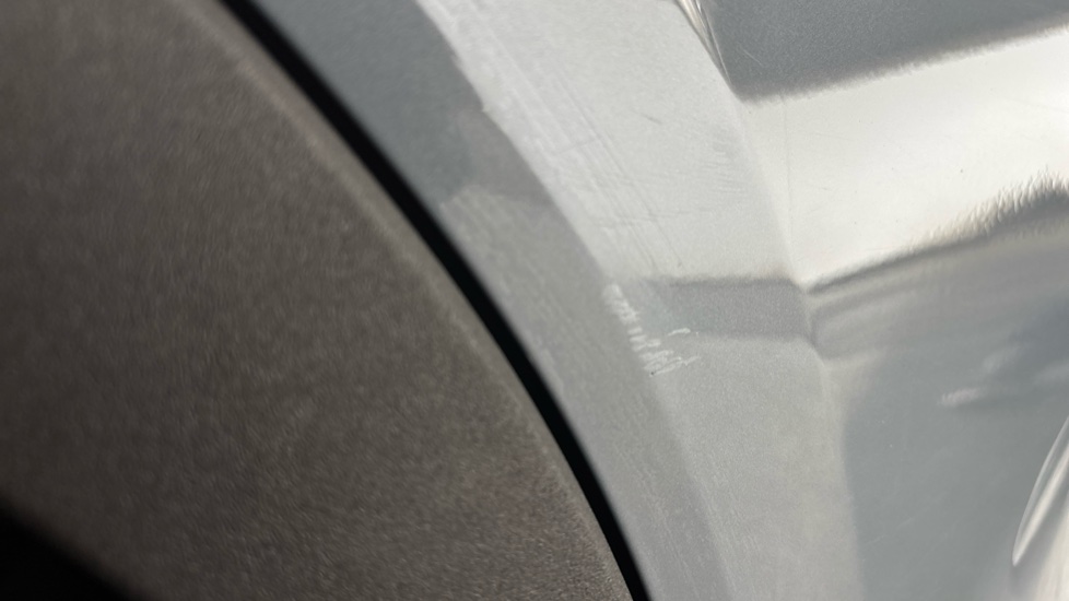 VOLVO XC40 scratches