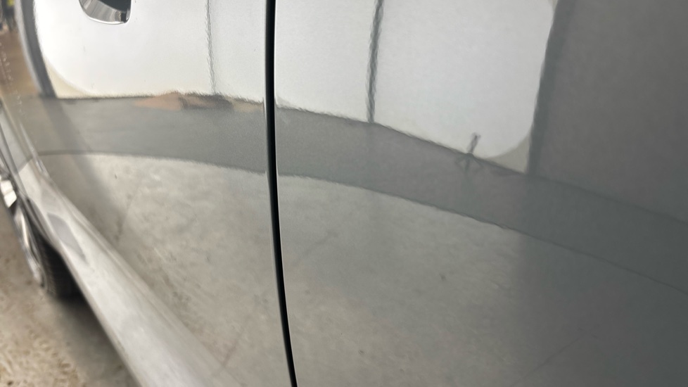 VOLVO XC40 dents