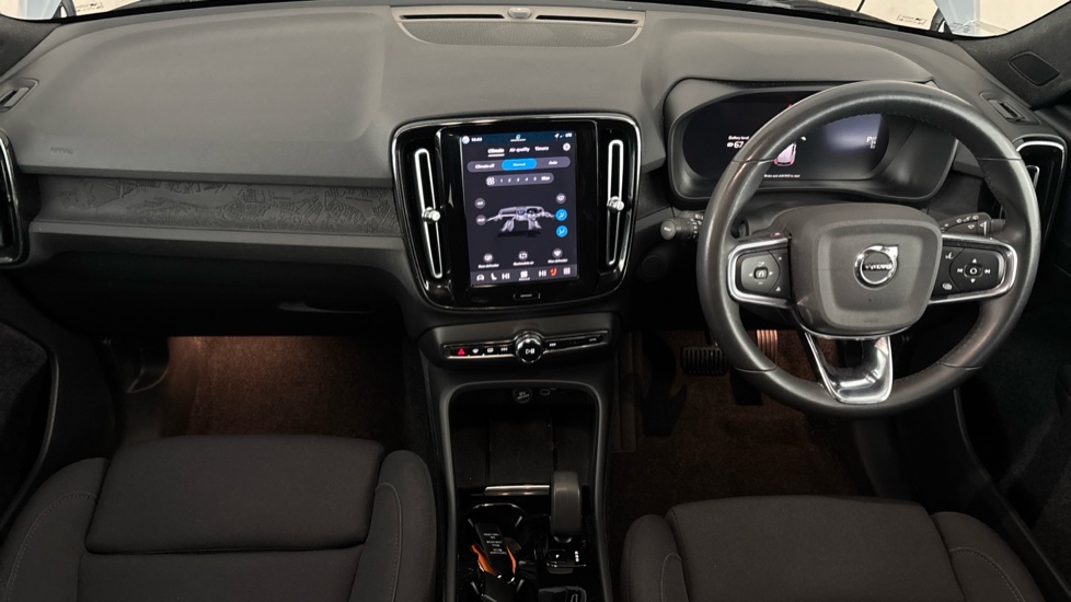 VOLVO XC40 Image 11