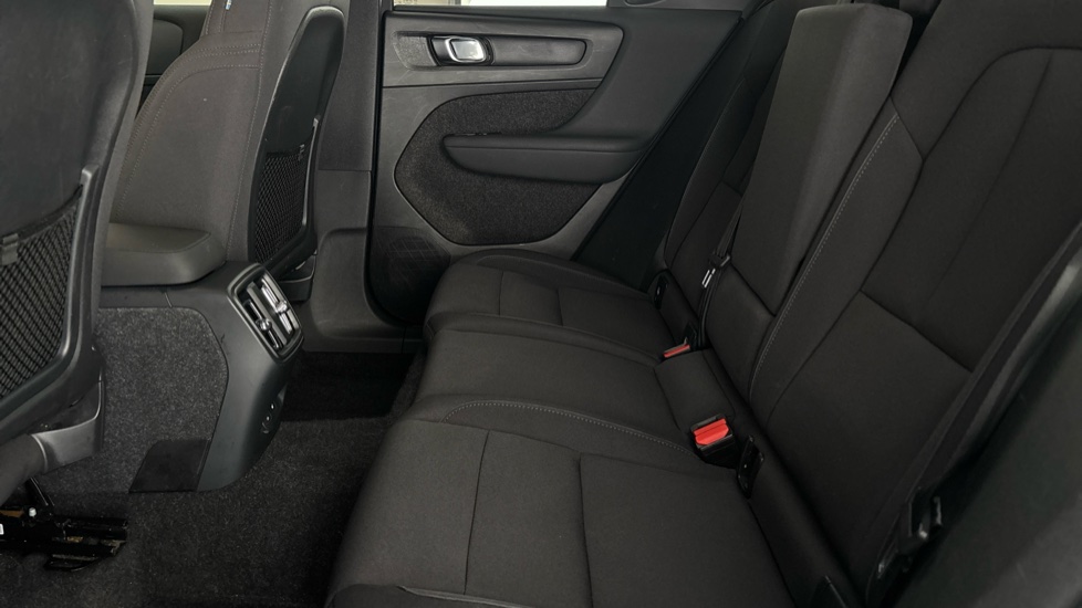 VOLVO XC40 Image 14