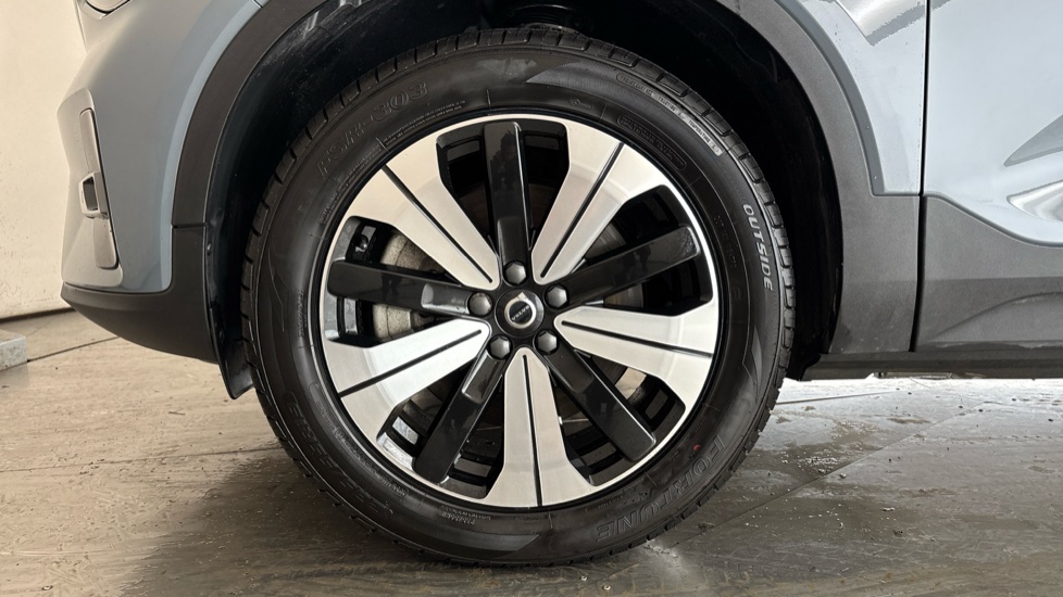 VOLVO XC40 Image 17