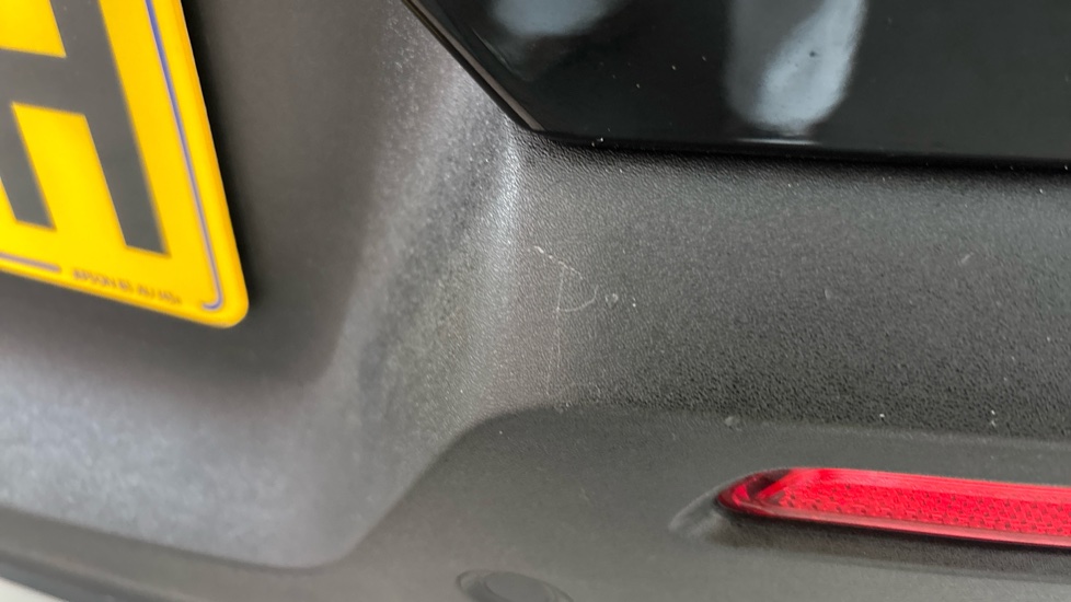 VOLVO XC40 scuff