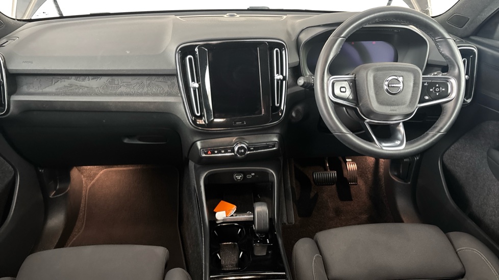 VOLVO XC40 Image 11