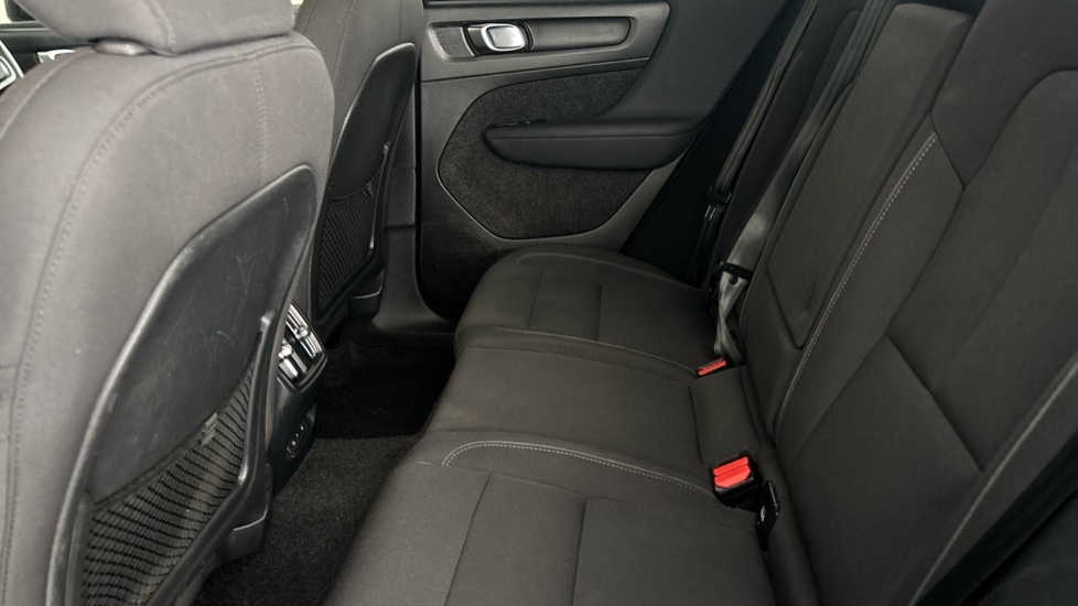 VOLVO XC40 Image 14