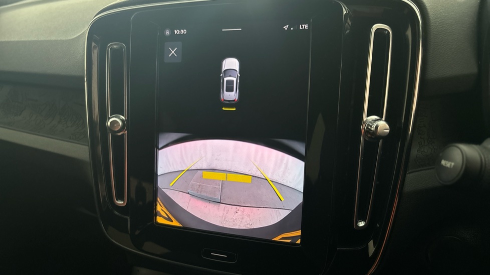VOLVO XC40 reverse camera