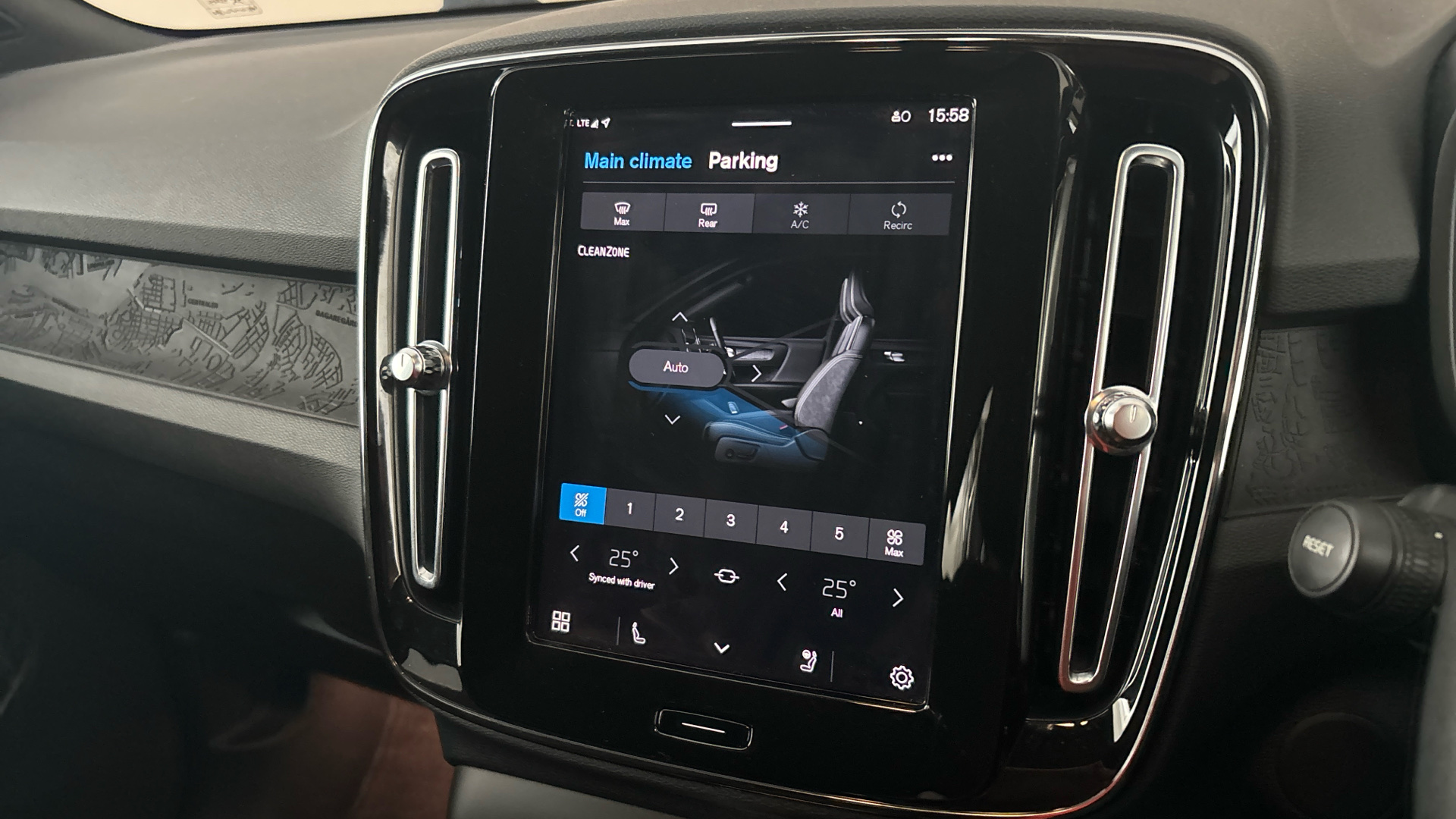 4027724 300kW Recharge Twin Plus 78kWh 5dr AWD Auto