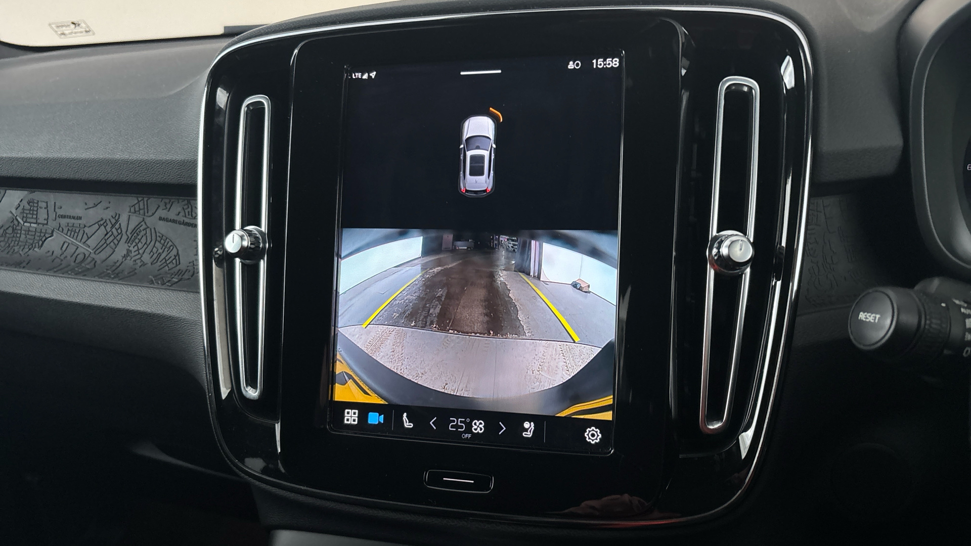 4027724 300kW Recharge Twin Plus 78kWh 5dr AWD Auto