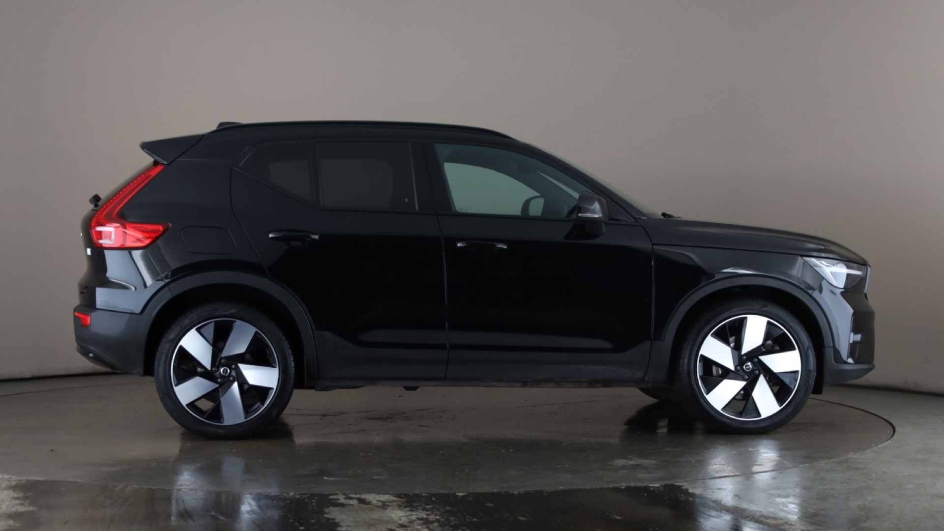 4020729 1.5 T5 Recharge PHEV Ultimate Dark 5dr Auto