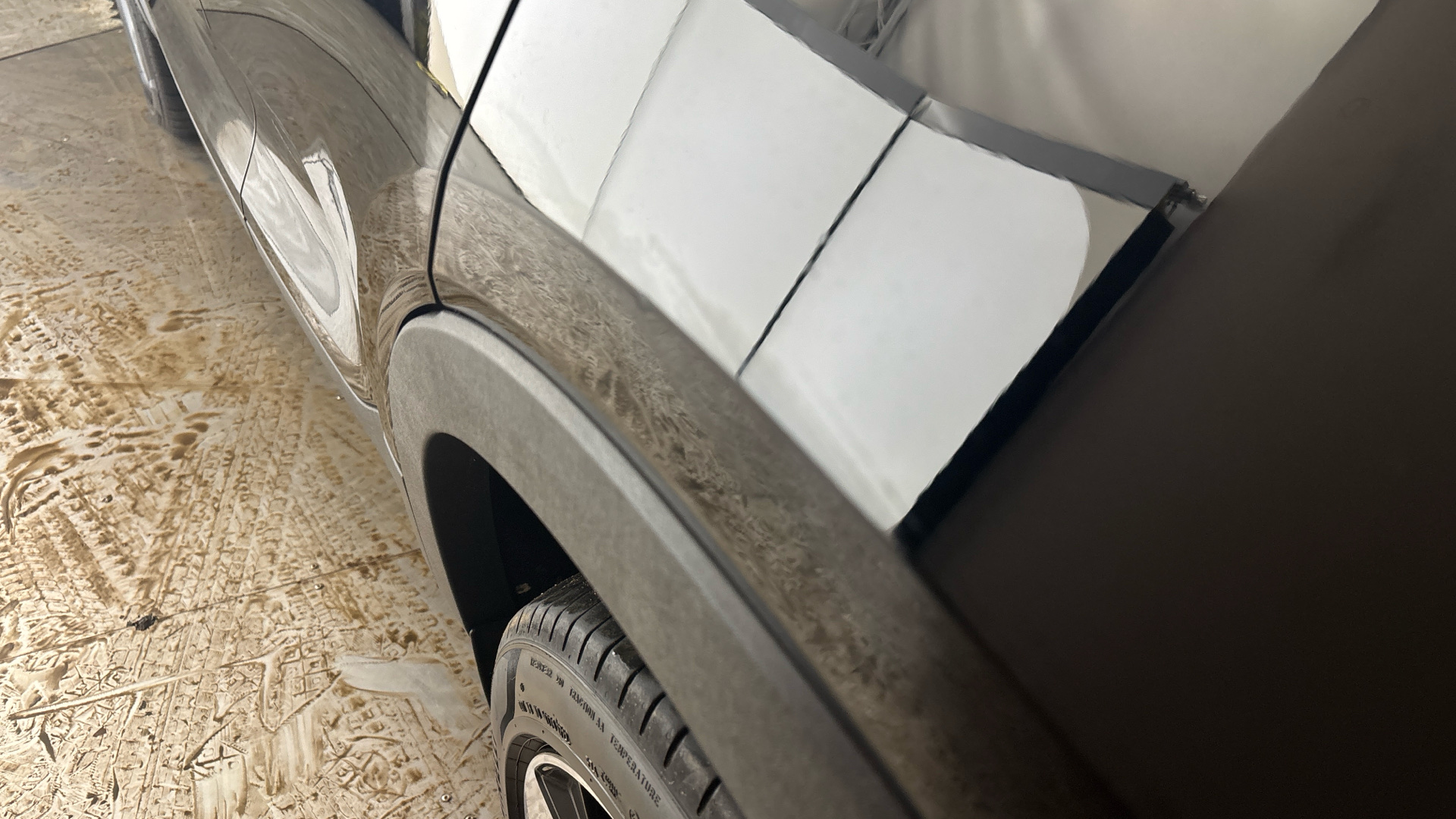 4020729 1.5 T5 Recharge PHEV Ultimate Dark 5dr Auto