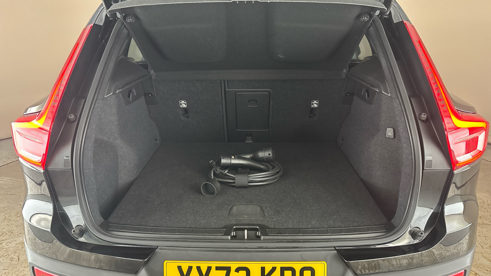 4020729 1.5 T5 Recharge PHEV Ultimate Dark 5dr Auto