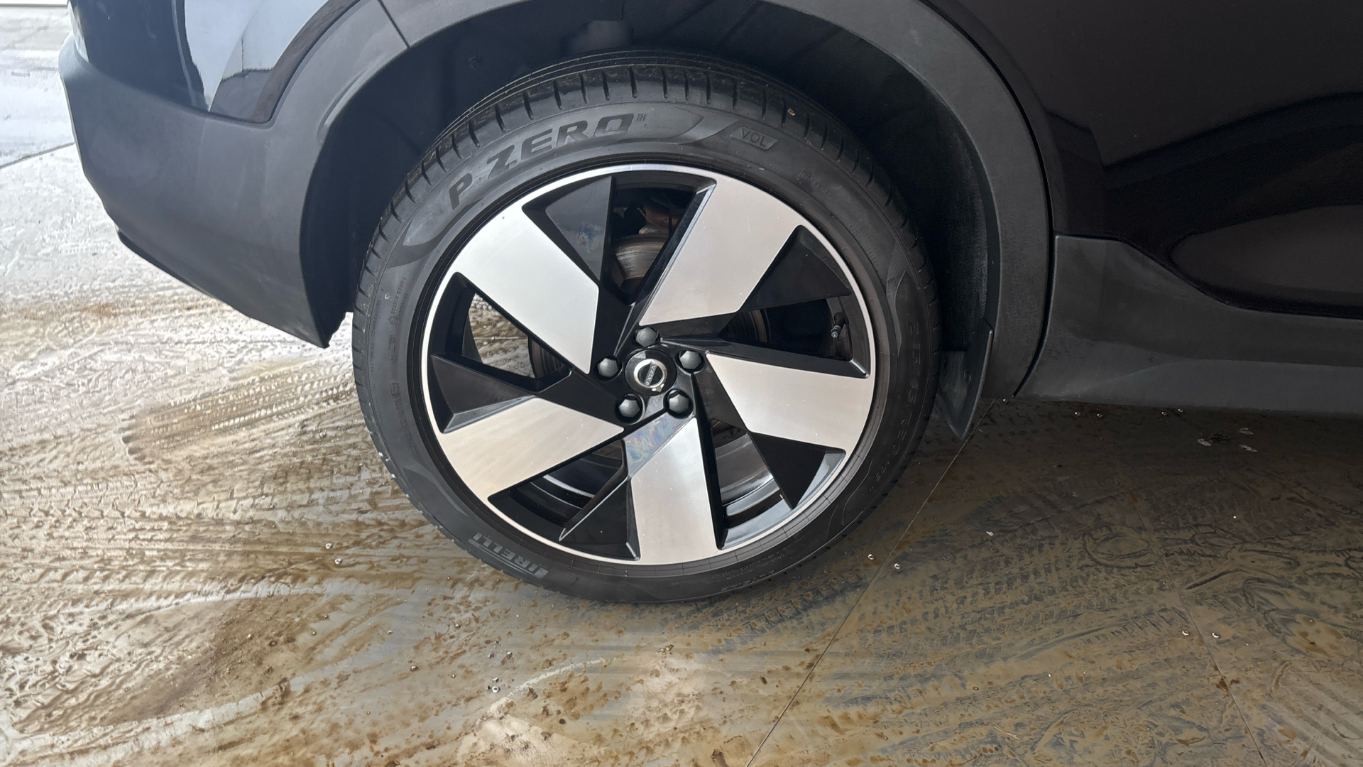 4020729 1.5 T5 Recharge PHEV Ultimate Dark 5dr Auto