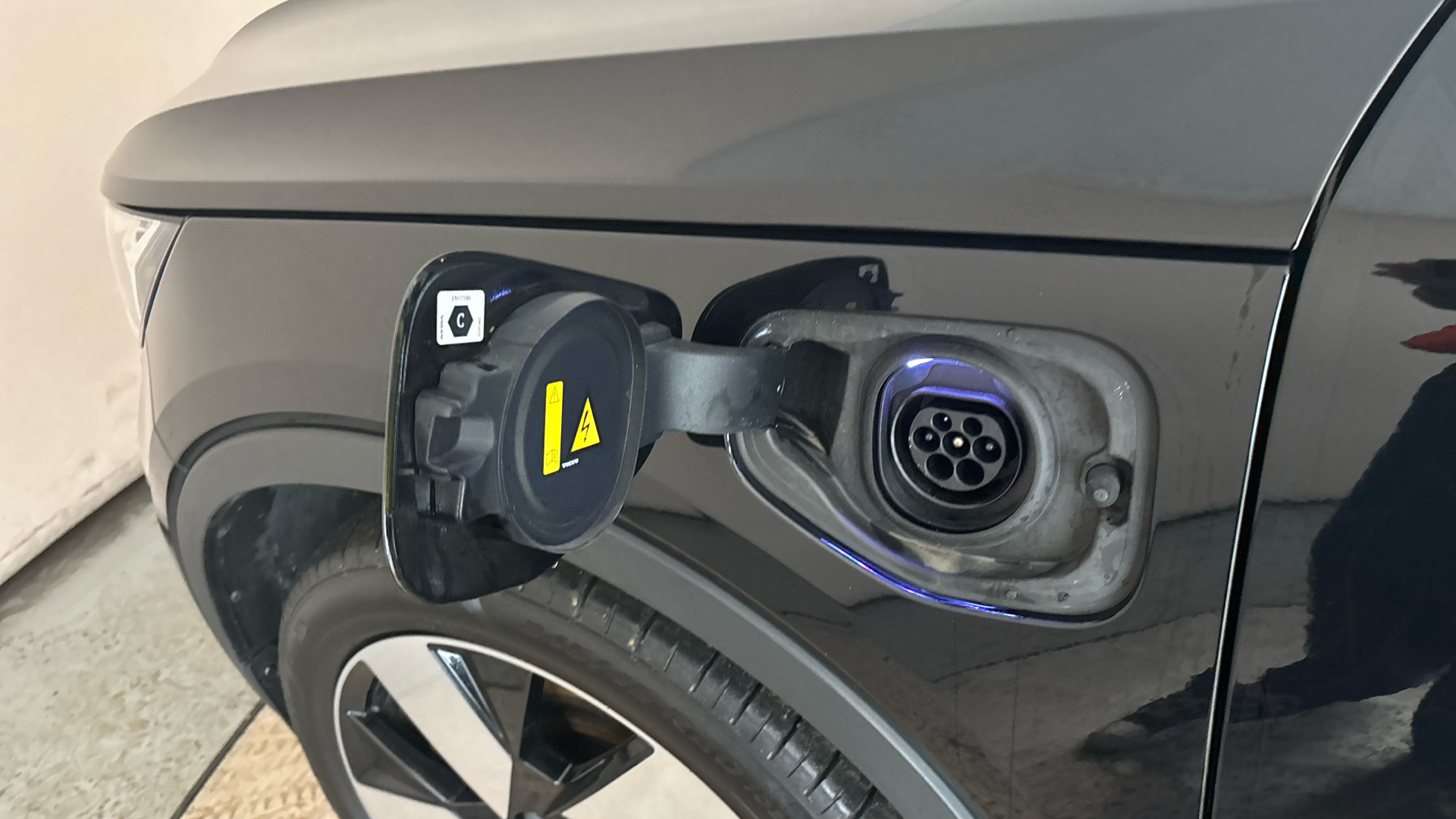 4020729 1.5 T5 Recharge PHEV Ultimate Dark 5dr Auto