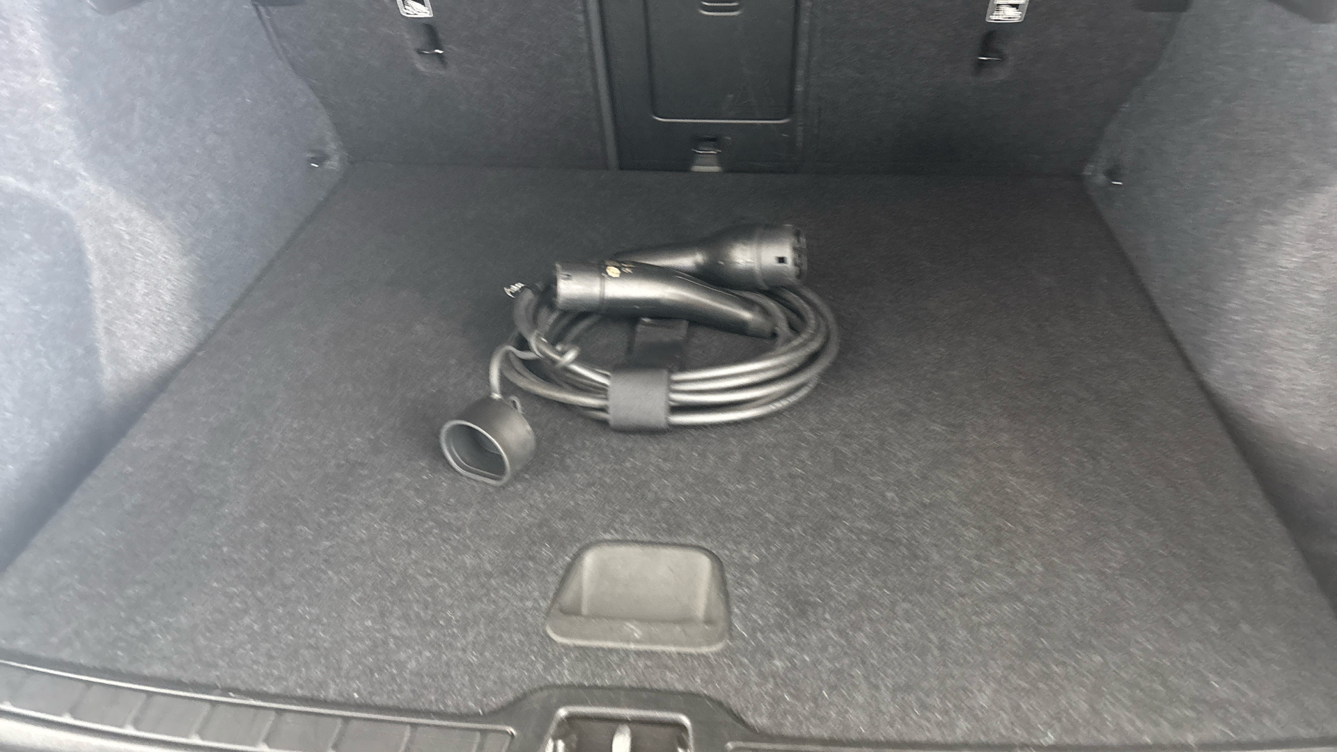 4020729 1.5 T5 Recharge PHEV Ultimate Dark 5dr Auto