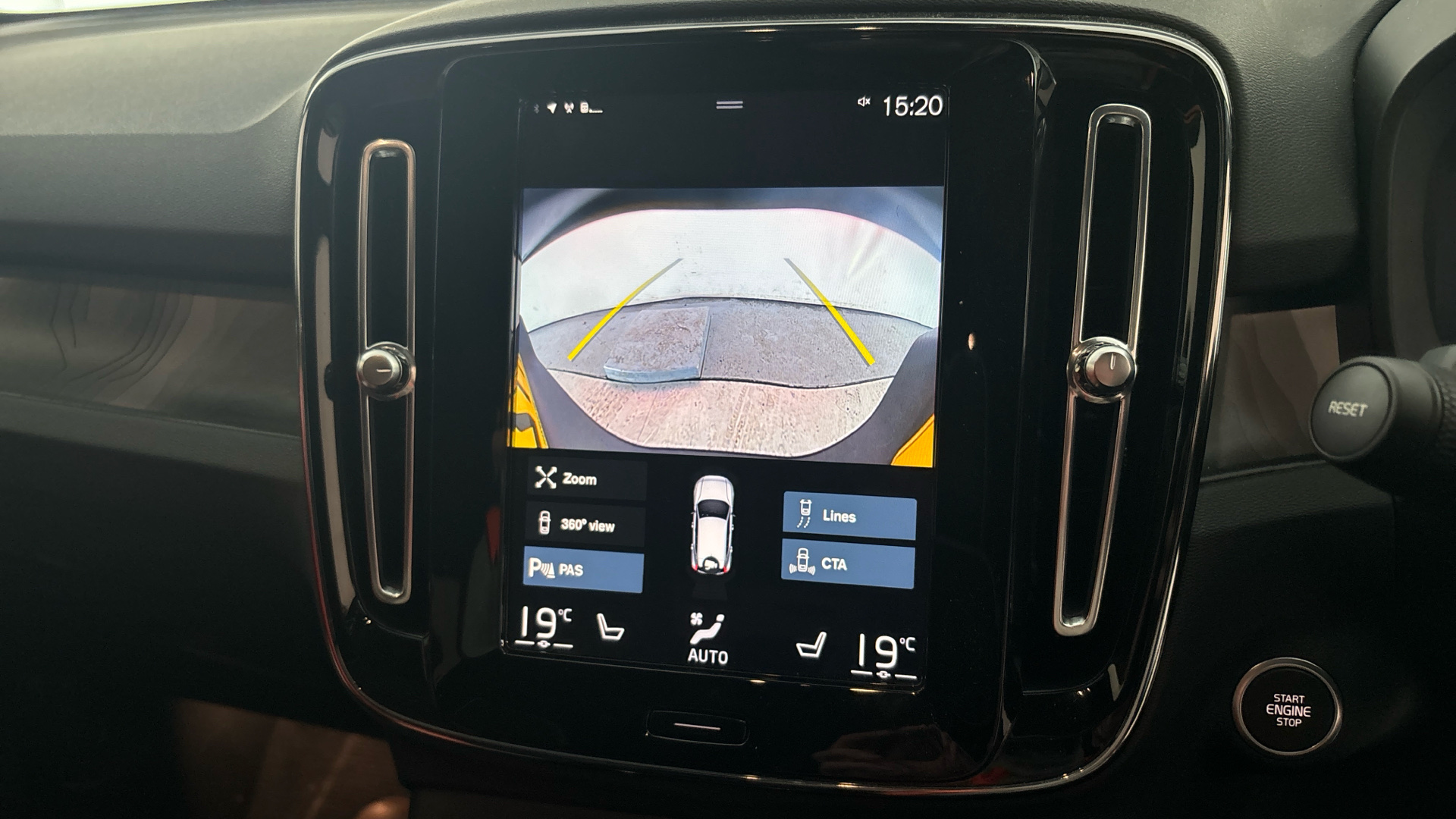 4027571 1.5 T5 Recharge PHEV Ultimate Dark 5dr Auto