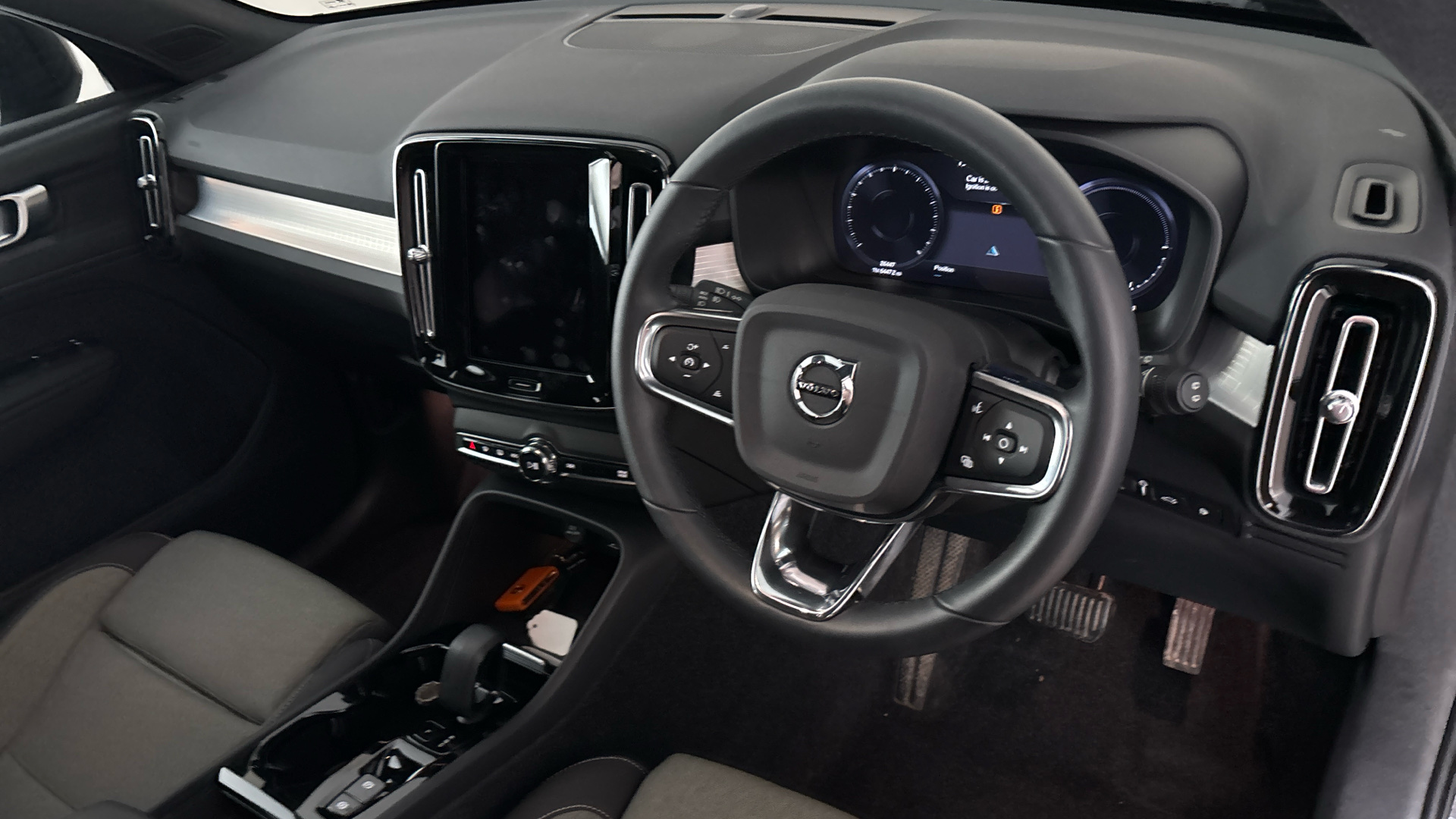 4027733 1.5 T4 Recharge PHEV Plus Dark 5dr Auto