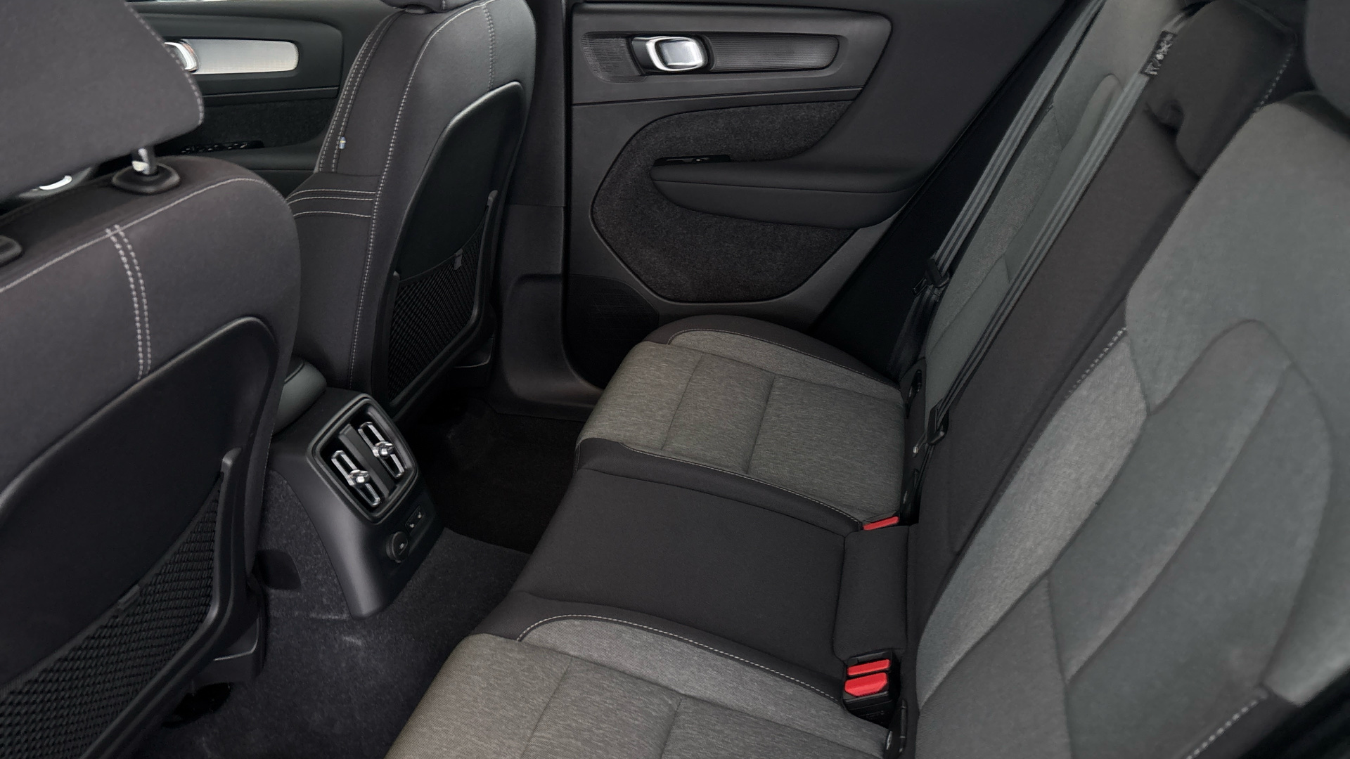 4027733 1.5 T4 Recharge PHEV Plus Dark 5dr Auto