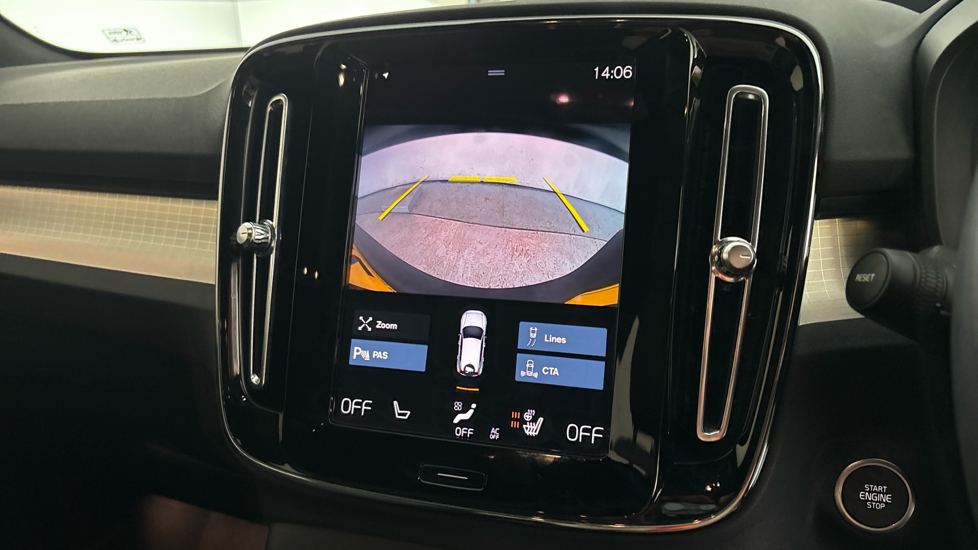 4027733 1.5 T4 Recharge PHEV Plus Dark 5dr Auto