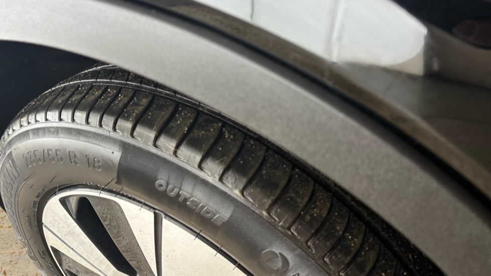 VOLVO XC40 scratches