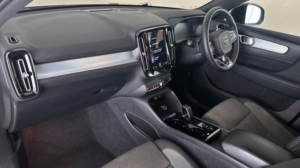 VOLVO XC40 Image 10