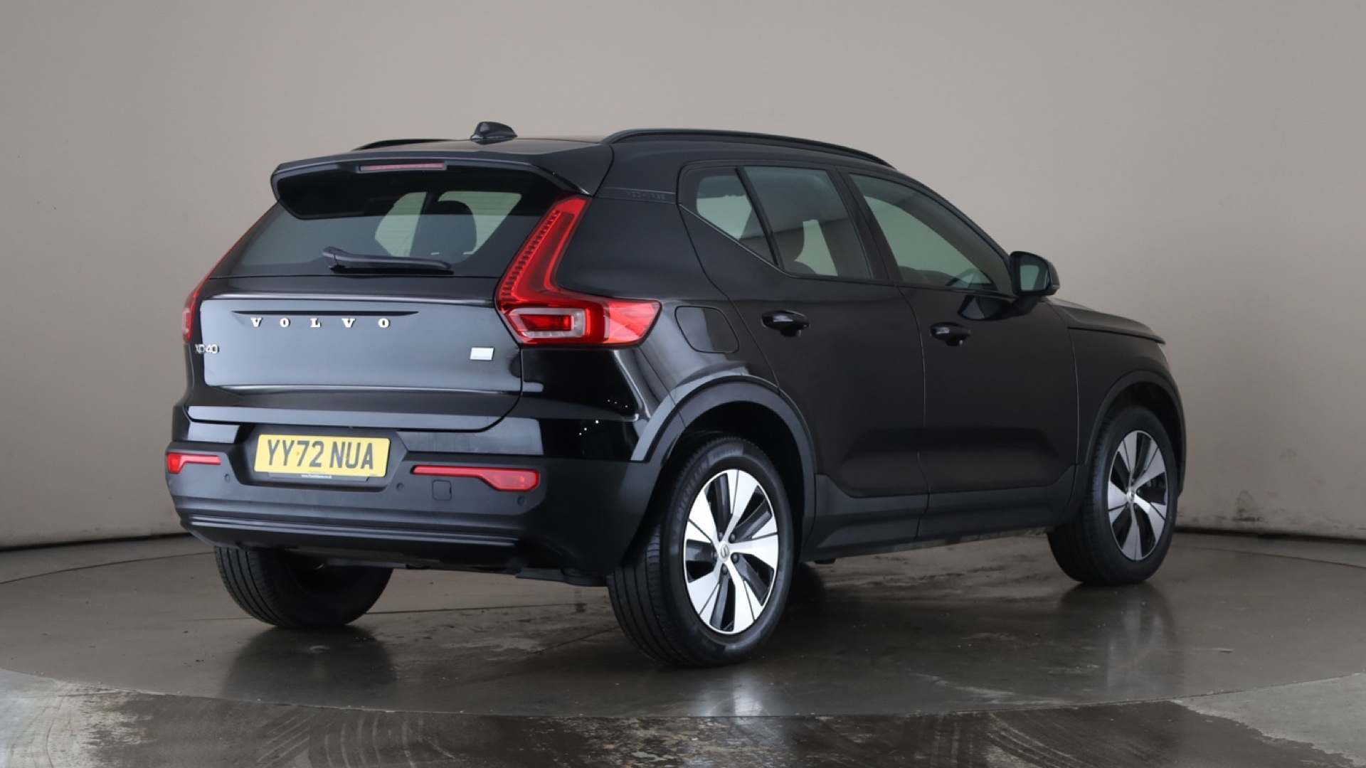 4020901 1.5 T4 Recharge PHEV Plus Dark 5dr Auto