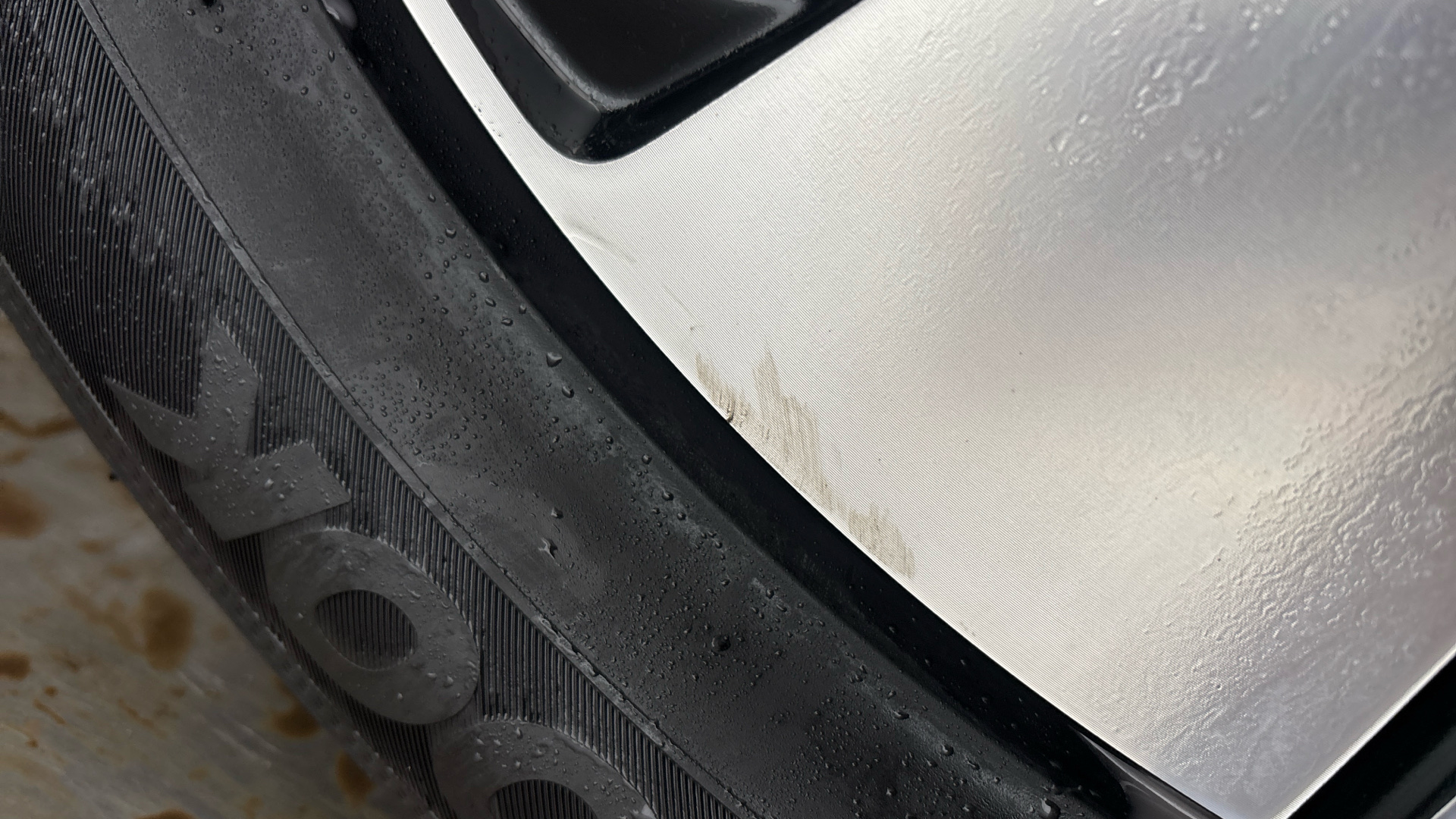 4020901 1.5 T4 Recharge PHEV Plus Dark 5dr Auto