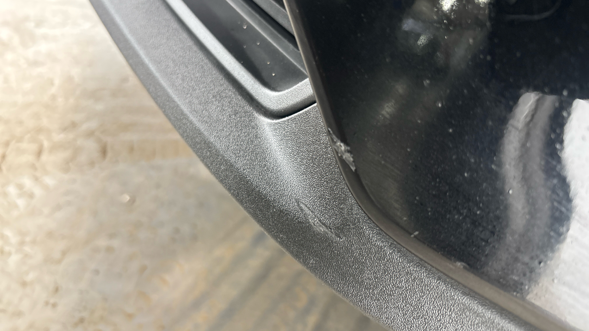 4020901 1.5 T4 Recharge PHEV Plus Dark 5dr Auto