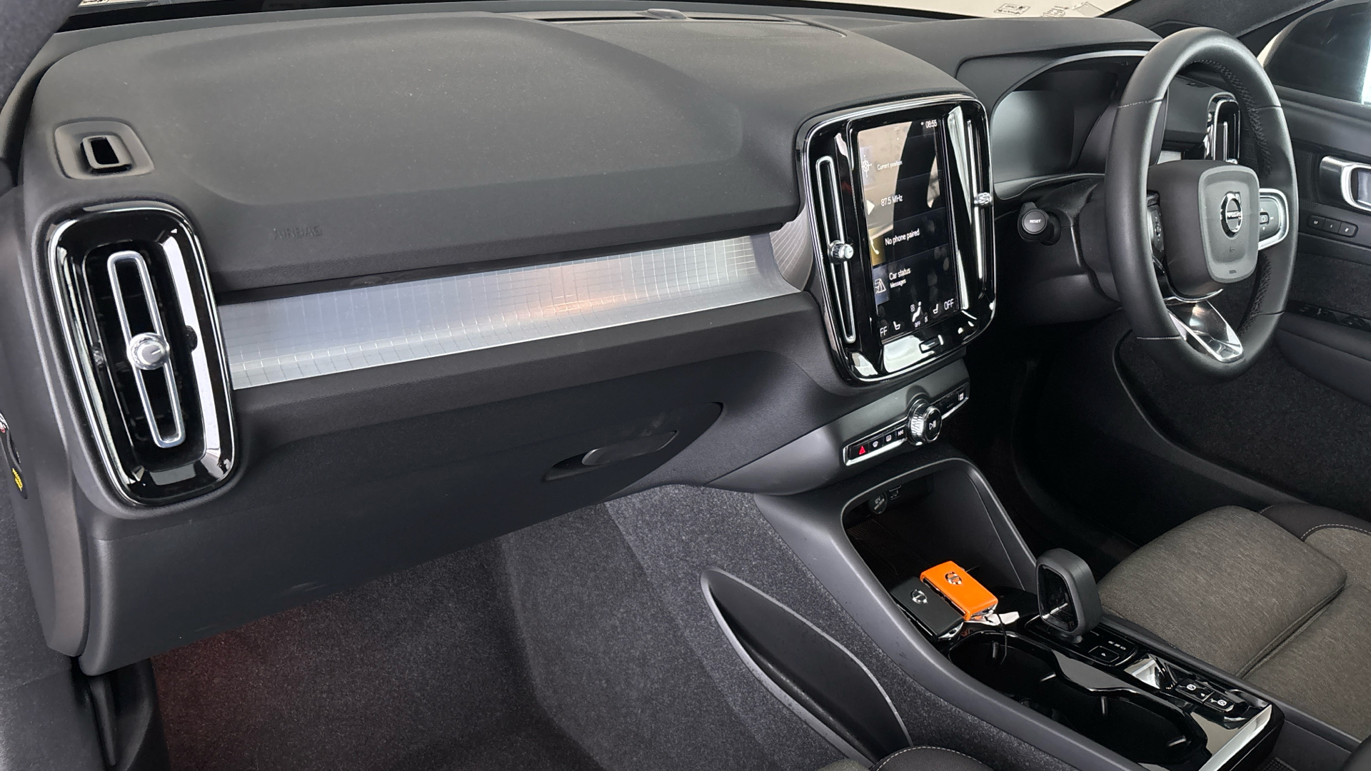 4020901 1.5 T4 Recharge PHEV Plus Dark 5dr Auto