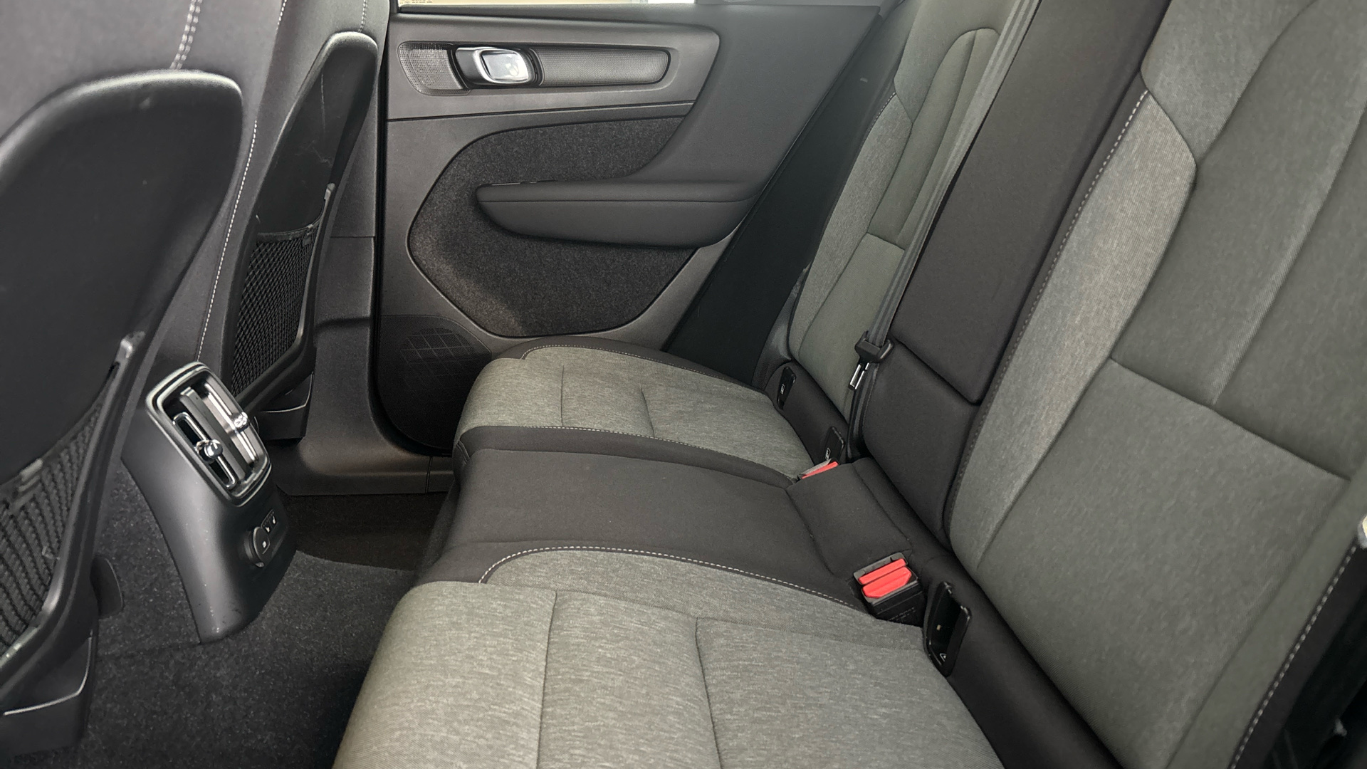 4020901 1.5 T4 Recharge PHEV Plus Dark 5dr Auto