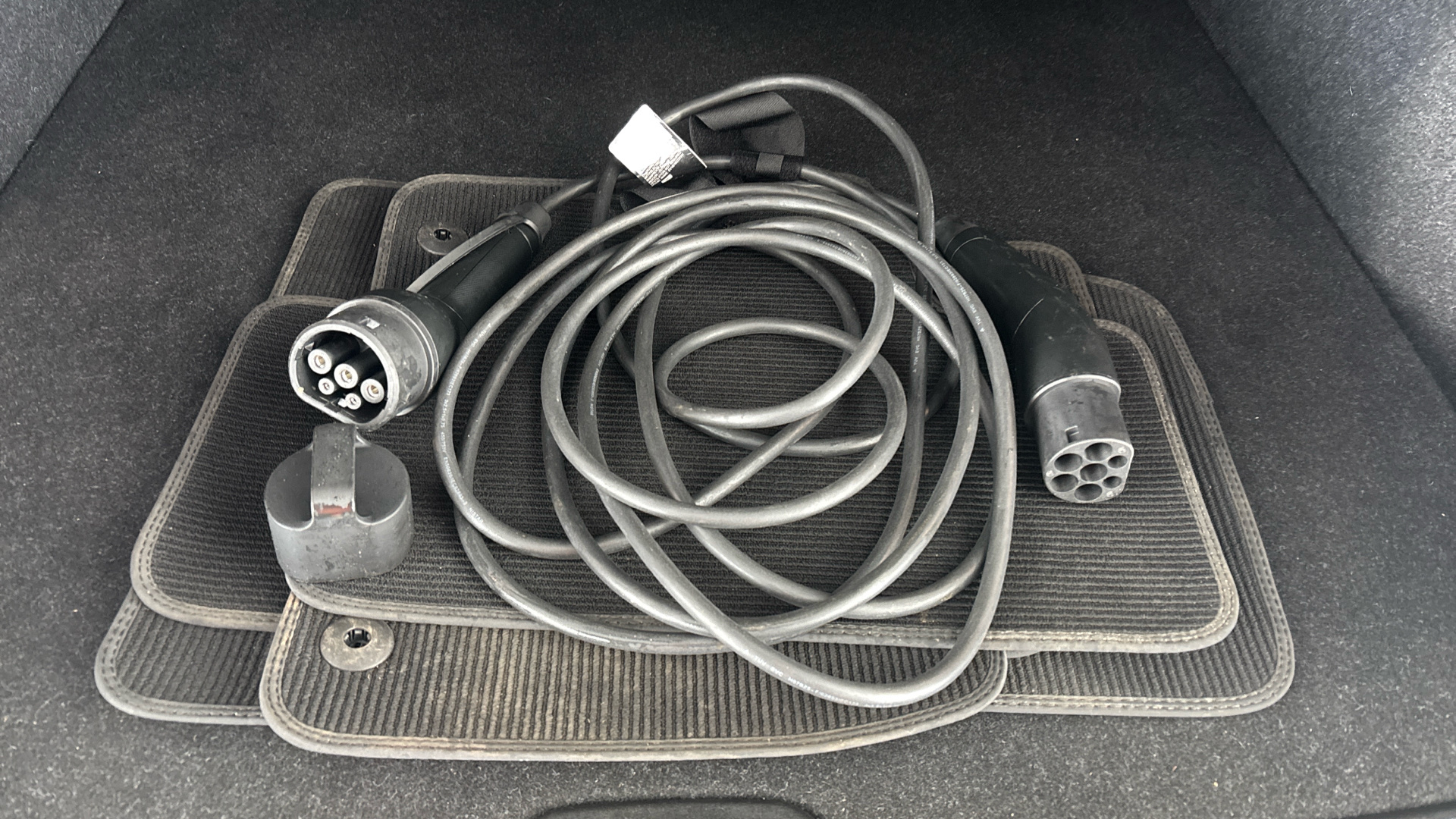 4020901 1.5 T4 Recharge PHEV Plus Dark 5dr Auto