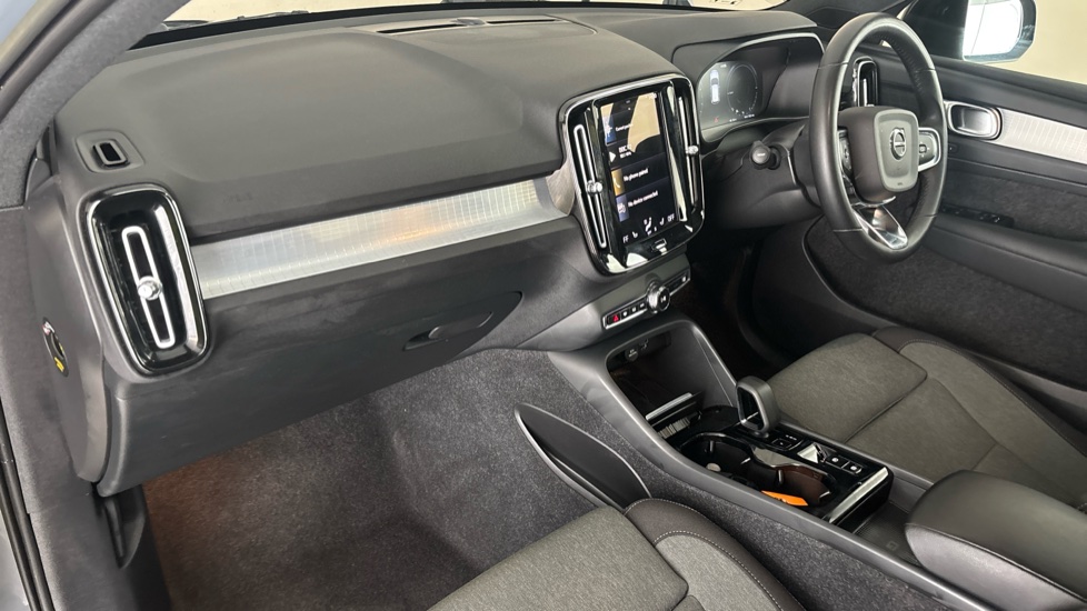 VOLVO XC40 Image 10