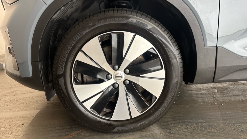 VOLVO XC40 Image 17
