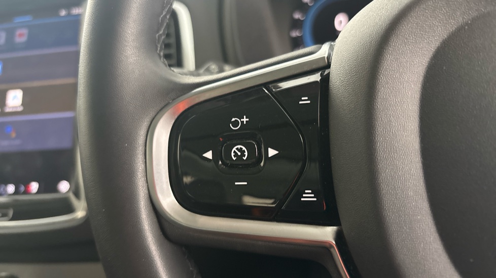 VOLVO XC90 Cruise control