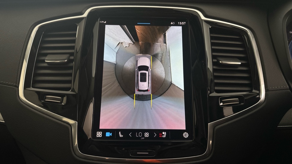 VOLVO XC90 Reverse camera