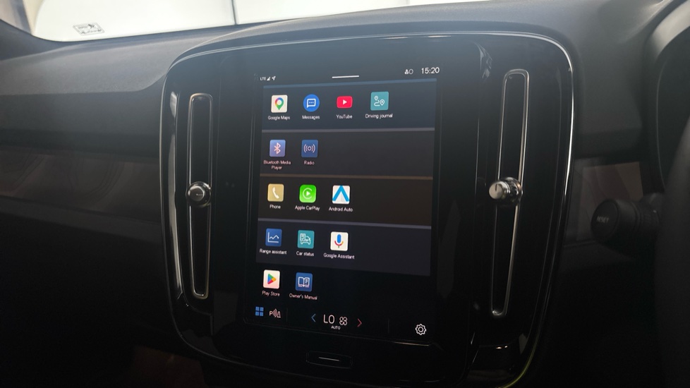 VOLVO XC40 Image 12