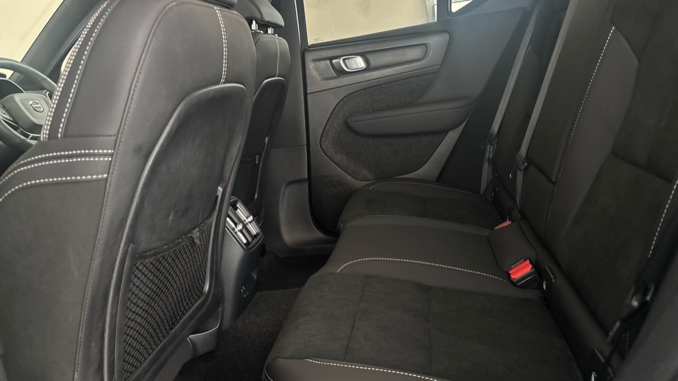 VOLVO XC40 Image 14