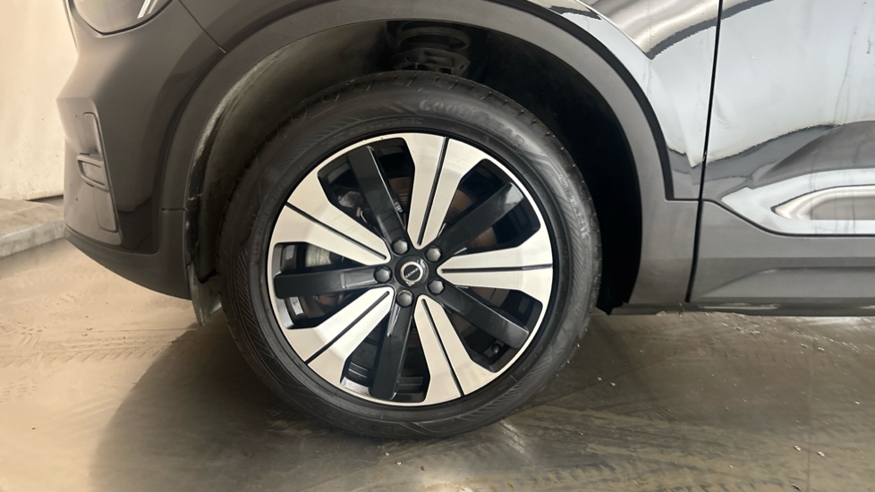 VOLVO XC40 Image 17