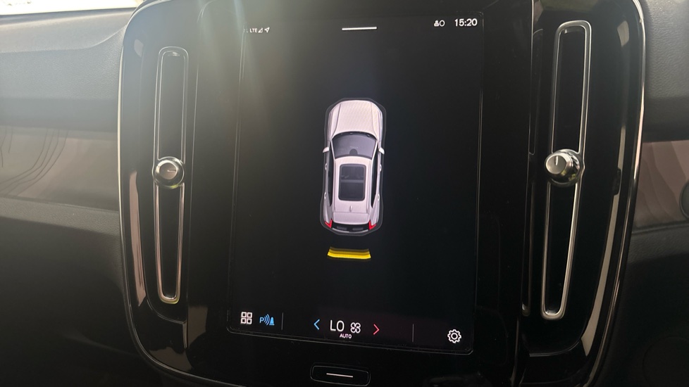 VOLVO XC40 parking sensors