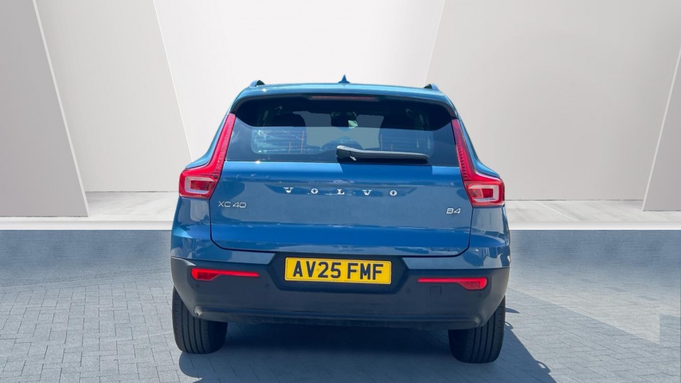 Volvo XC40 2.0 B4P Plus Dark 5dr Auto Petrol Estate - Image 7