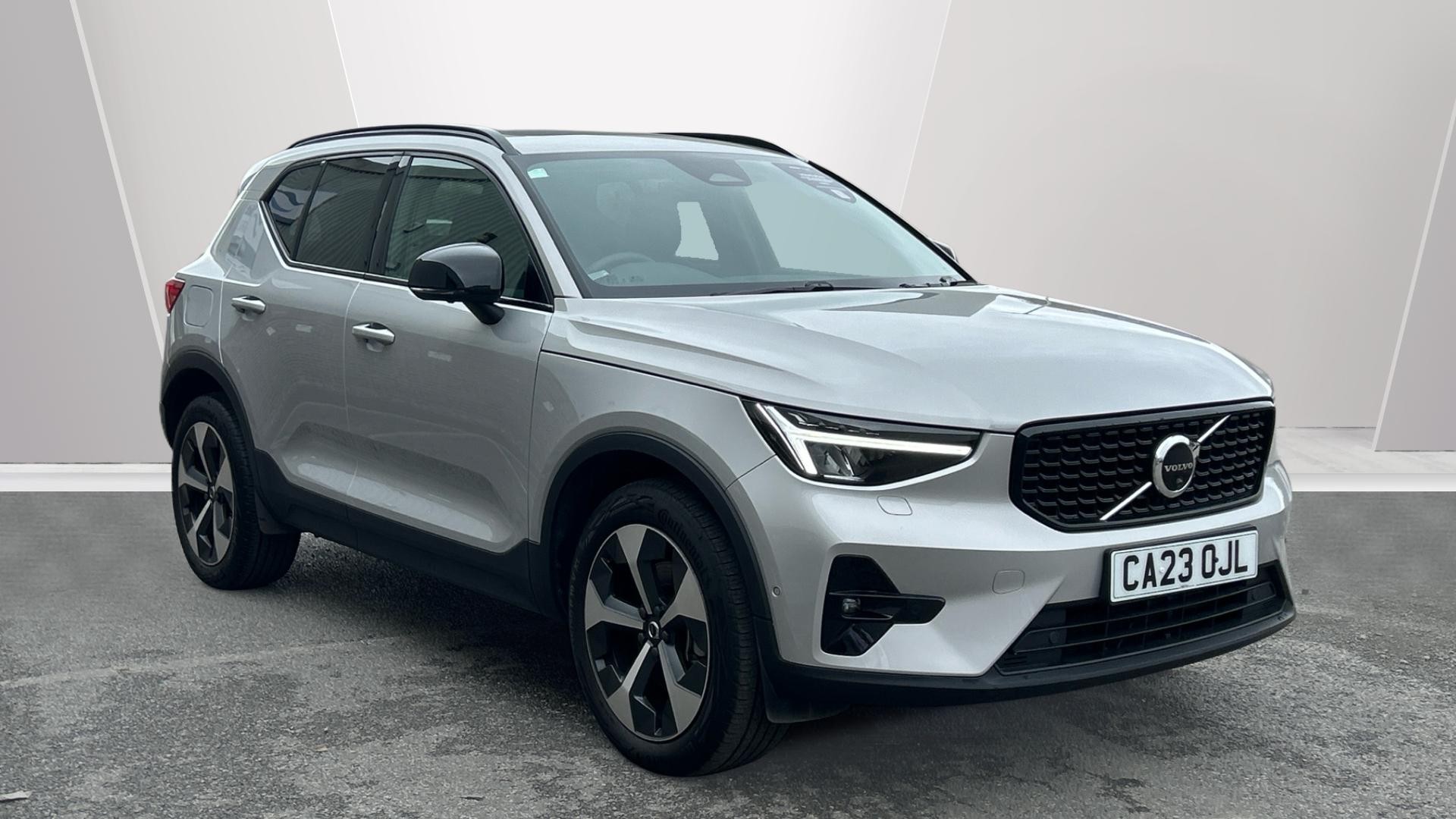 Volvo XC40 listing photo