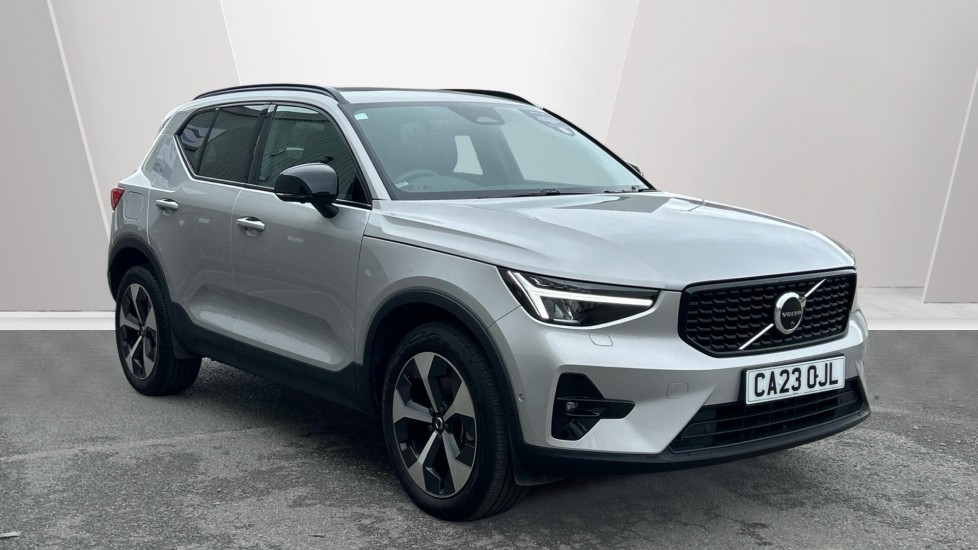 Volvo XC40 2.0 B4P Ultimate Dark 5dr Auto Petrol Estate - Image 1